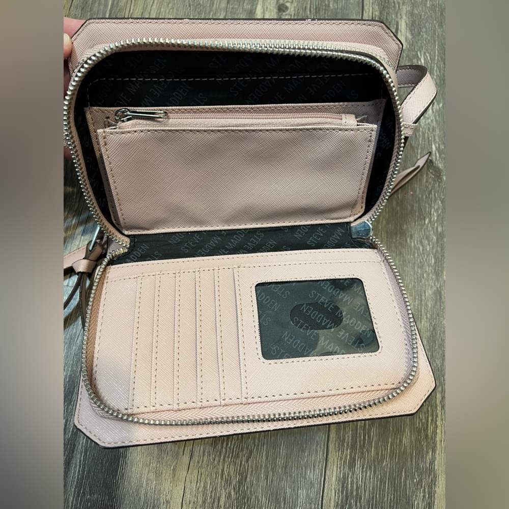 Steve Madden Baby Pink Crossbody with Built in Wallet Adjustable Strap - Picture 8 of 11